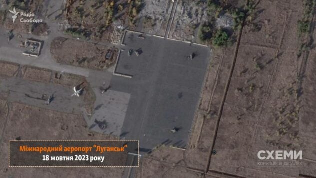 Flughafen Lugansk nach dem ATACMS-Angriff – Satellitenfoto“ /></p>
<p >Welchen Schaden erlitt der internationale Flughafen Lugansk nach dem Angriff der ukrainischen Streitkräfte mit ATACMS-Raketen — Projektjournalisten zeigten die Pläne auf Satellitenbildern von Planet Labs</p>
<p>Das erste Foto wurde am 19. August aufgenommen und das zweite — 18. Oktober. Letzterer weist schwarze Flecken auf, vermutlich nach Bränden.</p>
<p><img decoding=