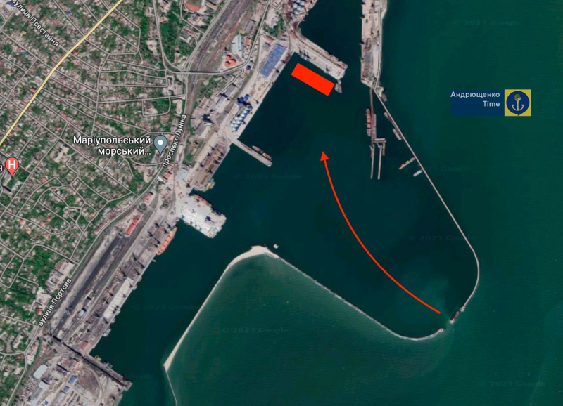 Nach dem Ausbaggern: Ein russischer Massengutfrachter lief zum ersten Mal in den Hafen von Mariupol ein 