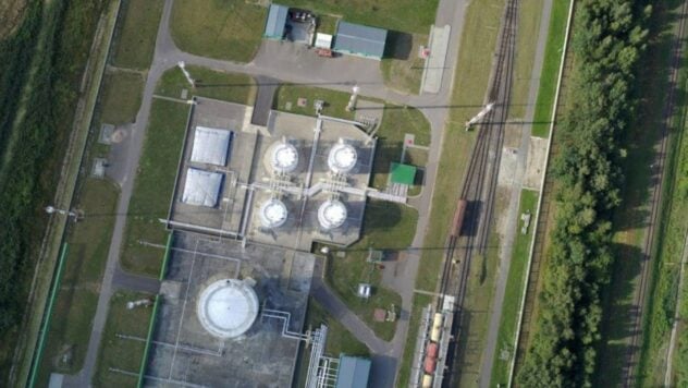 Die Geheimdienste der Russischen Föderation und Weißrusslands bereiten einen Terroranschlag auf ein Öldepot in der Nähe vor Brest gibt der Ukraine die Schuld – CNS“/></p>
<p>Russische und weißrussische Sonderdienste bereiten eine sogenannte Operation in einem Öldepot in Weißrussland vor, mit anschließenden Anschuldigungen gegen die Ukraine.</p>
<p>Eine Vereinbarung Zwischen dem FSB und dem KGB sei vereinbart worden, einen Terroranschlag auf das Öldepot Brestoblnefteprodukt in der Nähe des Dorfes Priluki in der Region Brest zu organisieren, das 2 km von der Grenze zu Polen entfernt liegt, berichtet das Zentrum des Nationalen Widerstands unter Berufung auf Informationen aus Weißrussland im Untergrund.</p>
<p><img decoding=