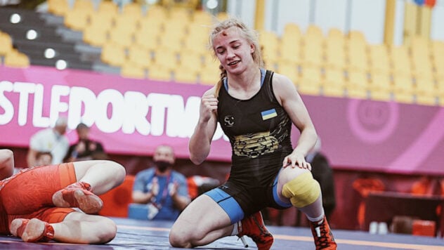 Borchikha Vinnik gewann Gold bei der Jugend-Weltmeisterschaft und lehnte ein Foto mit dem Russen ab