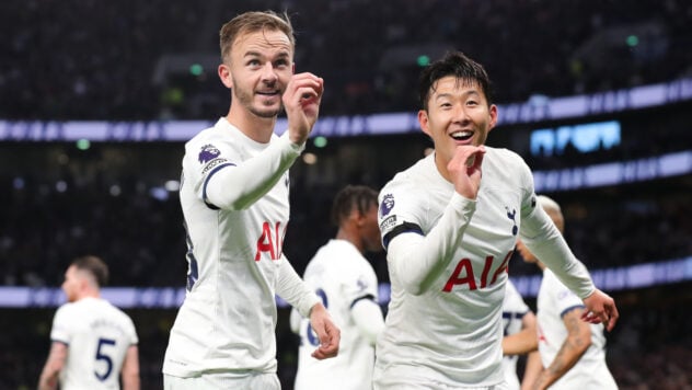 Das hat es noch nie gegeben! Tottenham ist der Spitzenreiter der Premier League, und der Trainer hat es getan hat eine einzigartige Leistung erzielt“ /> </p>
<p>London Tottenham wurde nach neun Runden der englischen Premier League alleiniger Tabellenführer. Nach einem 2:2-Unentschieden gegen Arsenal errangen die Spurs drei Siege in Folge.</p>
<p>Die Männer von Ange Postecoglou besiegten Fulham am Montag mit 2:0 und haben nun 23 Punkte.</p>
<p> Der australische Spezialist stellte mit dieser Leistung eine Art Rekord auf — Das Team unter seiner Führung erzielte in 9 Runden 23 Punkte. Dies ist in der Geschichte der englischen Meisterschaft keinem einzigen Debüt-Trainer gelungen.</p>
<p>Jetzt zuschauen </p>
<p>Aktuell sind Tottenham und Arsenal die einzigen Mannschaften, die in der laufenden Premier-League-Saison noch keine Niederlagen einstecken mussten, aber die Die Gunners haben noch ein Unentschieden.< /p> </p>
<p>Die Spurs hätten sich keinen besseren Saisonstart wünschen können, nachdem ihr Star Harry Kane zum FC Bayern München wechselte. Der englische Mittelfeldspieler James Maddison wechselte jedoch für 40 Millionen Pfund zu Tottenham. In neun Premier-League-Spielen erzielte er drei Tore und lieferte fünf Assists.</p>
<p>Und, wie die britischen Medien schreiben, bildete Maddison auf dem Feld mit Mannschaftskapitän Son Heung-min ein hervorragendes Tandem.</p>
<blockquote>
<p>— Es wird wahrscheinlich eine Zeit kommen, in der diese Saison voller Hoffnung und Möglichkeiten Tottenham an die Wand der Realität werfen wird, aber nicht jetzt. Sie sind seit neun Spielen in der Premier League ungeschlagen, führen die Tabelle an und tun dies mit großem Stolz — Was für ein tolles Team, — schreibt The Daily Mail über Tottenhams Saisonstart.</p>
</blockquote>
<p>Der Guardian glaubt, dass die Spurs nun nicht mehr aufzuhalten sind, nachdem sie mit dem Sieg über Fulham an die Spitze der Premier League zurückgekehrt sind. Die Zeitung schreibt: Spurs, die unbesiegbar bleiben, — Dies ist nicht nur eine Mannschaft, die Postecoglou gegründet hat, dies ist ein Verein, der sich verändert hat.</p>
<p>— „Wenn Tottenham so spielt und seine Gegner mit Energie, Lust und Kreativität überwältigt, ist es nicht verwunderlich zu glauben, dass sie bald zu echten Titelanwärtern werden“, sagte er. schreibt die Veröffentlichung.</p>
<p>Im nächsten Spiel wird Tottenham Crystal Palace besuchen — Das Spiel ist für den 27. Oktober angesetzt.</p>
<p>Denken Sie daran, dass Tottenham am Ende der letzten Saison zum ersten Mal seit 14 Jahren ohne europäischen Wettbewerb blieb. Die Londoner lagen einen Punkt vor Aston Villa, das England das letzte Ticket für die Conference League holte.</p>
</p></p>
<!-- relpost-thumb-wrapper --><div class=