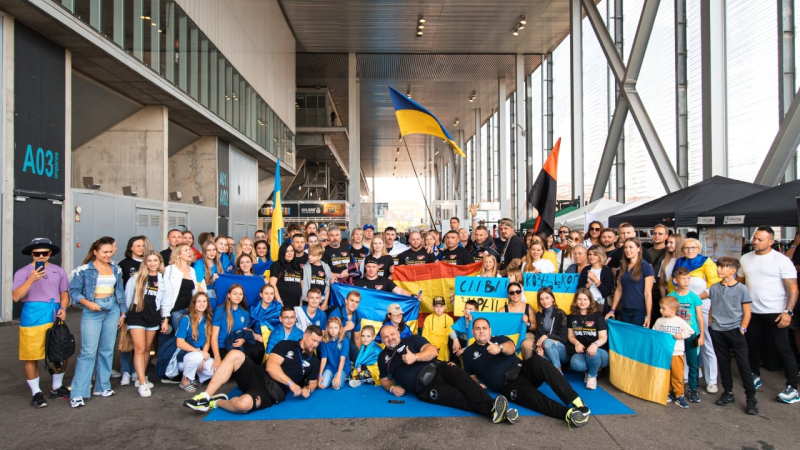 Ukrainische Veteranen stellten beim Arnold Classic Europe einen Weltrekord auf – was ist das?“/>< /p> </p>
<p>Mit ihrer Leistung möchte das Team auf das Problem der sportlichen Rehabilitation von Kriegsveteranen aufmerksam machen und die Organisation internationaler Wettkämpfe unter Veteranen unter der Schirmherrschaft der Ukraine im Jahr 2024 initiieren.</p>
<blockquote>
<p>— Mit dieser Aktion wollen wir allen Veteranen zeigen, dass es trotz schwerer Blessuren möglich ist, Weltrekorde aufzustellen. Deshalb ermutigen wir alle Veteranen, sich durch Sport zu rehabilitieren. Machen Sie mit!, — bemerkte Alexander Shvachka, Kapitän des Veteranenteams Strong of Ukraine.</p>
</blockquote>
<p>Zuvor berichtete ICTV Facts, dass ukrainische Veteranen zum ersten Mal an solchen Wettbewerben teilnahmen. </p>
<p><strong>Starke Ukraine</strong> — der erste gesamtukrainische Wettbewerb im adaptiven Sport unter Veteranen und aktiven Militärangehörigen, die bei der Teilnahme an Feindseligkeiten auf dem Territorium der Ukraine Verletzungen erlitten haben.</p>
<p>Der Wettbewerb findet im Rahmen des Systems der Sport- und Rehabilitationsaktivitäten statt für Kriegsveteranen der NGO Strongman Federation of Ukraine mit Unterstützung der Volksabgeordneten der Ukraine der Fraktion „Diener des Volkes“ und Philanthropen. Die Wettbewerbe fanden im Juli und September 2023 in Poltawa, Schitomir, Uschgorod und Riwne statt, an denen mehr als 400 Veteranen und Militärangehörige teilnahmen. Hauptrichter des Wettbewerbs — Vasily Virastyuk, Weltmeister im Strongman.</p>
<p><strong>Arnold Classic Europe</strong> — Internationales Sportfestival, das 2011 von Arnold Schwazenegger gegründet wurde und in Madrid (Spanien) stattfindet. Jedes Jahr nehmen Tausende Sportler aus mehr als 50 Ländern an Wettkämpfen teil.</p>
</p></p>
<!-- relpost-thumb-wrapper --><div class=