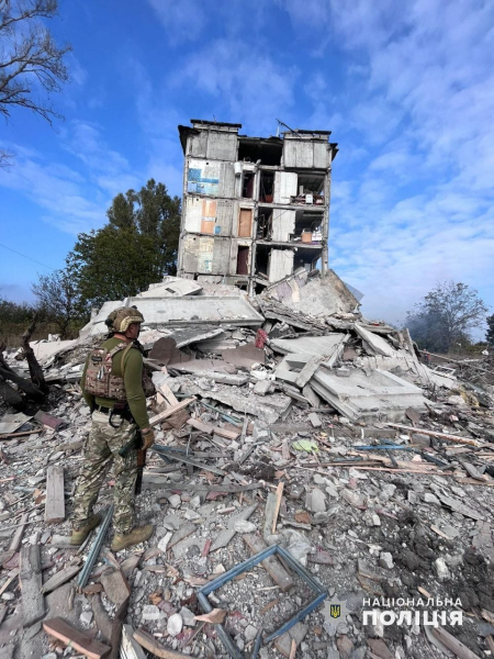 Insassen stoßen auf ein Hochhaus in Awdijiwka: Unter den Trümmern könnte sich ein Mann befinden