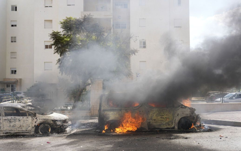 Verschlimmerung in Israel: Während Menschen sterben, jubeln und spotten die Russen (Screenshots)