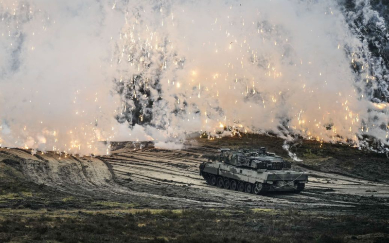 Polen übergab den ersten reparierte Panzer an die Ukraine „Leopard-Panzer“ /></p>
<p><strong>Die Reparaturarbeiten gehen weiter.</strong></p>
<p>Die Ukraine erhielt von <strong>Polen</strong> die ersten reparierten Leopard-Panzer im Werk Bumar-Labenda.</p>
<p>Dies wurde von der polnischen Rüstungsgruppe (PGZ) gemeldet.</p>
<p>Das Unternehmen weist darauf hin, dass die Reparaturarbeiten an den folgenden Fahrzeugen für die Streitkräfte fortgesetzt werden.< /p> </p>
<p>„Dies zeigt deutlich, dass unsere Priorität darin besteht, dem ukrainischen Militär an der Front echte Hilfe zu leisten“, heißt es in der Botschaft.</p>
<p>PGZ wies auch darauf hin, dass die Zusammenarbeit ständig ausgebaut wird die Lieferung von Munition, Ersatzteilen und die Wartung von Ausrüstung.</p >
<blockquote class=