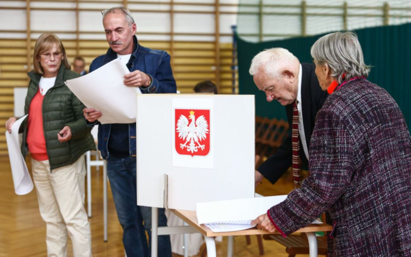 B Polen hat endlich die Stimmen der Parlamentswahlen ausgezählt: Ergebnisse“ /></p>
<p><strong>Zum ersten Mal wird es keinen Vertreter der deutschen Minderheit im Parlament geben.</strong></p>
<p>< p dir=