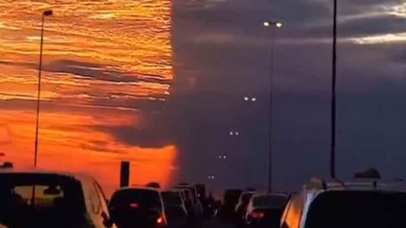 In Florida beobachteten sie, wie sich der Himmel veränderte zweifarbig: erstaunliche Videos“ /></p>
<p>In Florida war sofort ein beeindruckender Himmel aus zwei Farben zu sehen/Screenshot von Channel 24</p>
<p _ngcontent-sc202 class=