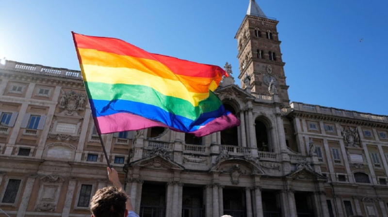 Können Transgender sein Paten und Trauzeugen bei einer Hochzeit sein: eine wichtige Entscheidung des Vatikans“ /></p>
<p>Transgender-Personen können an kirchlichen Sakramenten teilnehmen/AP</p>
<p _ngcontent-sc94 class=