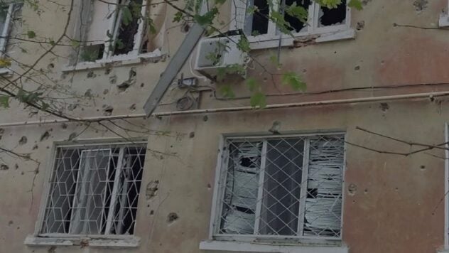 Die Besatzer beschossen Cherson: Es gibt beschädigte Häuser, die Explosionen gehen weiter