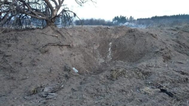 In der Region Tscherkassy wurden durch herabfallende Drohnentrümmer Fenster in Häusern zerbrochen - OVA