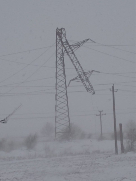 Straßen sind blockiert und Siedlungen sind abgeschaltet: Wo in der Ukraine ein Schneesturm tobt
