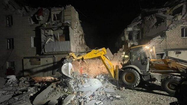 In Selidovo befinden sich möglicherweise zwei weitere Menschen unter den Trümmern eines Hauses – Staatsnotstand Service