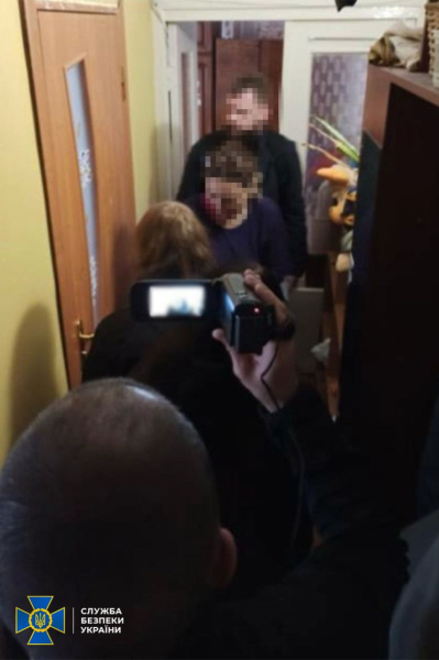 In Odessa nahm der SBU einen Agenten der russischen GRU fest , der Dutzende Angriffe auf die Stadt korrigierte“ /></p>
<p>SBU</p>
<p><img decoding=