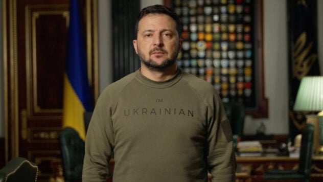 Die Ukraine arbeitet mit Litauen an der Lieferung von gepanzerten medizinischen Evakuierungsfahrzeugen – Zelensky“ /> </p >
<p>Die Ukraine arbeitet mit Litauen zusammen, um gepanzerte medizinische Evakuierungsfahrzeuge für ukrainische Soldaten an der Front zu liefern.</p>
<p>Dies sagte der Präsident der Ukraine <strong>Wladimir Selenskyj</strong> an einem Abend Videobotschaft.</p>
<p> < p>Das Staatsoberhaupt kündigte ein Treffen mit dem litauischen Verteidigungsminister an, mit dem wir ein „gutes Gespräch“ hatten.</p>
<p>Jetzt schauen wir uns </p>
<blockquote><p>< an p>— Wir danken für die der Ukraine bereits gewährte Unterstützung — sehr bedeutend. Das bedeutet Waffen, politische Unterstützung und absolut aufrichtige Unterstützung der litauischen Gesellschaft für die Ukraine und die Ukrainer. Unsere Allianz ist wirklich spürbar. Ich habe darum gebeten, die Worte unseres ukrainischen Dankes an Herrn Präsident Nausėda zu übermitteln: — bemerkte der Präsident.</p>
</blockquote>
<p>Selenskyj sagte, er habe mit dem Leiter des litauischen Verteidigungsministeriums die weitere Verteidigungskooperation besprochen und über die Arbeit an der Lieferung von gepanzerten medizinischen Evakuierungsfahrzeugen für die Männer an der Front gesprochen.</p>
<p>— Wir bereiten uns auch auf andere internationale Kommunikationen und Veranstaltungen vor — „Wir werden alles tun, um die Ukraine zu stärken“, sagte er. betonte das Staatsoberhaupt.</p>
</p>
<p>Außerdem sagte Selenskyj, dass er sich am 10. November an die Teilnehmer des Pariser Friedensforums gewandt habe, das Staats- und Regierungschefs aus Europa und anderen Kontinenten zusammenbrachte. Das Staatsoberhaupt informierte auch über den Besuch der First Lady der Ukraine in Frankreich.</p>
<p>Der Präsident wies auch darauf hin, dass sich das ukrainische Militär für die Verteidigung des Staates einsetze: Möchten Sie sich entspannen? Kommen Sie zu Facti.GAMES! </p>
<blockquote>
<p>— Artilleristen der 55. Brigade — stolz auf dich! Richtung Maryinsky — Soldaten der 79. separaten Brigade des DShV, danke! Avdeevka — 53 und 110 separate mechanisierte Brigaden. Danke! Kupjansk — 14. separate mechanisierte Brigade, 57. separate motorisierte Infanteriebrigade, 13. Bataillon der 95. Brigade, 3. Bataillon der 54. separaten mechanisierten Brigade, 2. Bataillon der 30. separaten mechanisierten Brigade und 40. separate Artilleriebrigade — Ich danke euch allen, Krieger.</p>
</blockquote>
<p>Am 10. November gab das litauische Verteidigungsministerium bekannt, dass die Regierung des Landes eine wichtige Lieferung von Anti-Drohnen-Systemen und Generatoren an die Ukraine übergeben hat, die helfen werden Gegen russische Angriffe.</p>
<p>In diesem Jahr hat Vilnius bereits Mi-8-Hubschrauber, L-70-Flugabwehrgeschütze mit Munition, gepanzerte M113-Personentransporter, Millionen Schuss Munition, Munition für Granatwerfer und Sets gespendet von Radarausrüstung und anderer Hilfe für Kiew.</p>
</p>
</p></p>
<!-- relpost-thumb-wrapper --><div class=