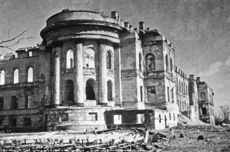 Tag der Befreiung Kiews : Archivbilder zerstörten die Hauptstadt“ /></p>
</p>
<p style=