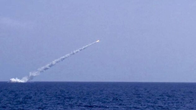 Die Kaliber haben sich halbiert: Zwei russische U-Boote bleiben im Schwarzen Meer im Einsatz