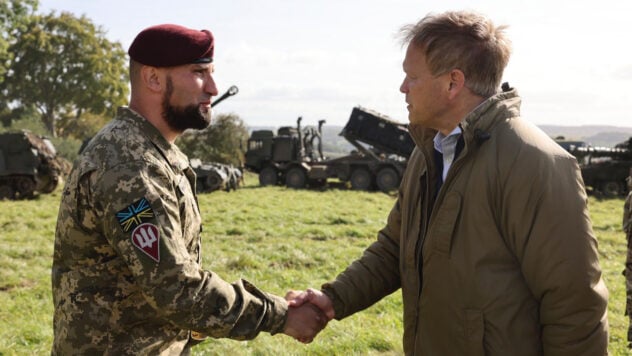 Großbritannien hat die Ausbildung von 30.000 ukrainischen Soldaten früher als geplant abgeschlossen