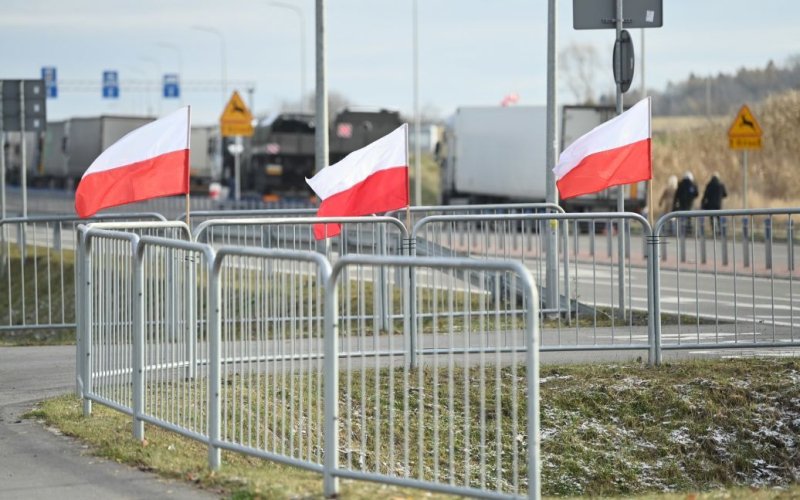 Polnische Landwirte drohen damit, den Kontrollpunkt an der Grenze zur Ukraine für längere Zeit zu blockieren