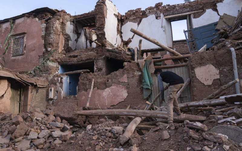 B In Nepal ist die Zahl der Todesopfer aufgrund eines starken Erdbebens gestiegen. /></p>
<p><strong>Nach vorläufigen Daten des Zentrums hatte es eine Stärke von 6,4.</strong></p>
<p>Die Zahl der Todesopfer durch das <strong>Erdbeben</strong> in Nepal ist auf 159 Menschen gestiegen, Hunderte weitere wurden verletzt.</p>
<p>Das <strong>schreibt</strong> Reuters.< /p> </p>
<p>Das Epizentrum der Naturkatastrophe ist Kathmand geworden, das 400 Kilometer von der Hauptstadt entfernt liegt. Nach vorläufigen Angaben des Zentrums hatte es eine Stärke von 6,4. Der US Geological Survey schätzte die Stärke auf 5,6.</p>
<p>„Infolge des Erdbebens wurde die Kommunikation mit vielen besiedelten Gebieten unterbrochen. In den Bergen kam es zu Erdrutschen, die Straßen und Wege blockierten. Hubschrauber waren an der Rettung beteiligt.“ Operation“, heißt es in dem Bericht. </p>
<p>Das benachbarte Indien bot Nepal seine Hilfe an.</p>
<p>Dieses Erdbeben gilt als das größte in Nepal, gemessen an der Zahl der Opfer seit 2015, als es etwa 9.000 gab Menschen starben infolge von zwei Erdbeben.</p>
<p> < p>Erinnern Sie sich daran, dass wir zuvor berichteten, dass <strong>ein starkes Erdbeben an der Grenze zwischen Nepal und Indien stattfand.</p>
<h4>Ähnliche Themen:</h4 >Weitere Neuigkeiten</p>
<!-- relpost-thumb-wrapper --><div class=