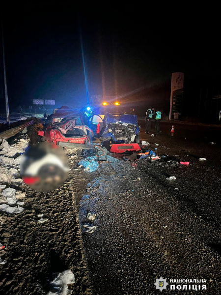 Sie brachten Kindern Geschenke zu Weihnachten: ein Freiwilliger mit seiner schwangeren Frau starb bei einem Unfall“ /></p>
<p> < p>Der Assistent des Leiters der Hauptdirektion der Nationalen Polizei der Ukraine in der Region Charkow, Wjatscheslaw Markow, gab an, dass das Paar ein Kind erwartete.</p>
<p>Der Direktor der Organisation „Save Ukraine“ und ehemalige Beauftragte des Präsidenten der Ukraine für Kinderrechte, Nikolai Kuleba, widmete den Freiwilligen im Telegram eine Botschaft. Er schrieb, dass sich der 27-jährige Mann von Beginn der umfassenden Invasion an freiwillig gemeldet habe und für die Evakuierung in Richtung Kupyansky verantwortlich gewesen sei.</p>
<p>Er bemerkte, dass Arthur ein sehr großes und gütiges Herz hatte . Am meisten liebte er seine Daria und seine Kinder. Sie haben im August 2022 geheiratet. Und am 11. Dezember sollte Arthur zur Evakuierung nach Kupjansk fahren.</p>
</p>
<p>Möchten Sie sich entspannen? Kommen Sie zu Facti.GAMES!</p>
</p></p>
<!-- relpost-thumb-wrapper --><div class=