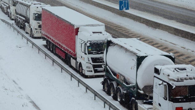 Slowakische Transportunternehmen haben den LKW-Verkehr an der Grenze zur Ukraine freigegeben