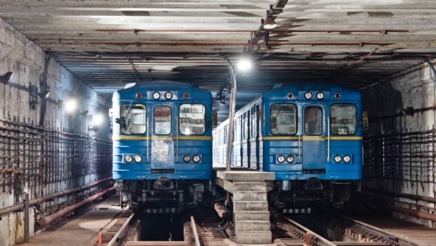 Die Kiewer U-Bahn hat an sechs Stationen der blauen U-Bahn-Linie bereits eingeschränkten Verkehr