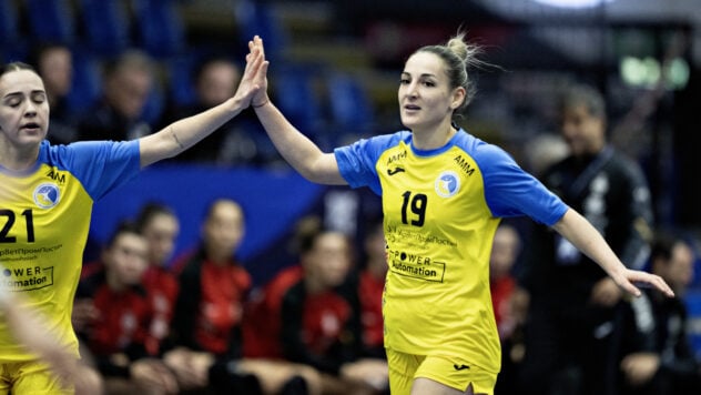 Die ukrainische Handball-Frauenmannschaft hat zum ersten Mal in der Vorrunde der Weltmeisterschaft bestanden 18 Jahre