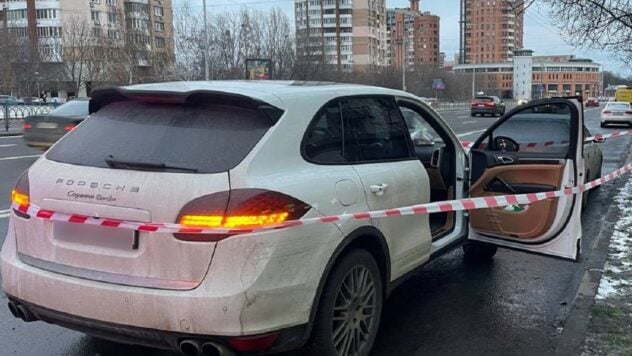 Schüsse aus einem Autofenster gestartet: Streifenpolizisten haben einen Mann in Kiew festgenommen