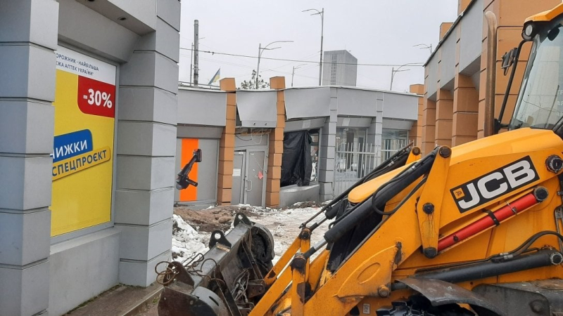 In Kiew, in der Nähe der U-Bahn-Station Demeevskaya, sanken Einkaufspavillons: Was heißt es in der Staatsverwaltung der Stadt Kiew