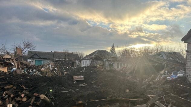 In der Nacht beschossen die Eindringlinge Borovaya, Region Charkow: Ein Haus wurde zerstört, es gab Tote 