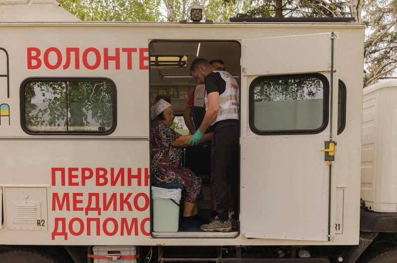 Menschen mit einem großen Herzen : Zelensky zeichnete Freiwillige für ihren Urlaub aus“ /></p>
<p>Foto: Volodymyr Zelensky</p>
<p><img decoding=