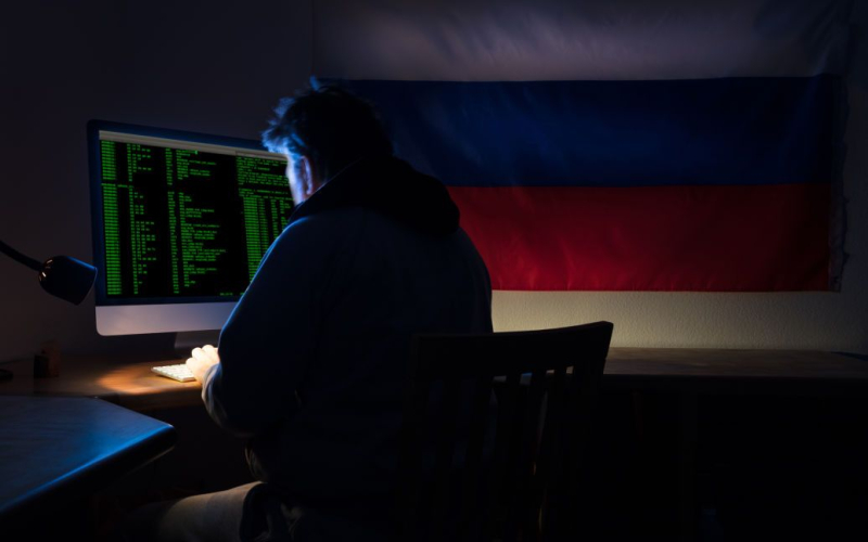 Hacker schickte im Namen der Ukraine gefährliche E-Mails an polnische Beamte.“ /></p>
<p><strong>Ukrainische Spezialisten ergreifen alle notwendigen Maßnahmen, um den Cyberangriff zu lokalisieren und abzuwehren.</strong></p>
<p>Hacker schickte im Namen ukrainischer Regierungsbehörden gefährliche E-Mails an Beamte in <strong>Polen</strong>.</p>
<p>Dies wird vom Staatlichen Dienst für besondere Kommunikation und Informationsschutz gemeldet.</p>
<p>Die Die Nachricht weist darauf hin, dass das Reaktionsteam der Regierung, das im Rahmen der staatlichen Spezialkommunikation für Computernotfälle in der Ukraine CERT-UA arbeitet, die Tatsache entdeckt hat, dass die UAC-0050-Gruppe gefährliche E-Mails angeblich im Namen von Regierungsbehörden der Ukraine verschickte.</p>
<p> An die E-Mail-Adressen der Mitarbeiter wurden E-Mails mit den Themen „Rechtsansprüche“ und „Schulden“ sowie Anträge in Form von verschachtelten RAR-Archiven gesendet, die durch ein Passwort geschützt sind.</p>
<p>Das Ziel des Angriffs war neben Ukrainisch Benutzer, waren die Regierungsbehörden Polens.</p>
<p>Beim Öffnen eines solchen Archivs und beim Ausführen ausführbarer Dateien kann der Computer von RemcosRAT- oder MeduzaStealer-Malware betroffen sein.</p>
<p>Darüber hinaus der Staatsdienst for Special Communications berichtete, dass CERT-UA die notwendigen Maßnahmen ergreift, um den Cyberangriff zu lokalisieren und abzuwehren.</p>
<p>Wir erinnern uns, dass zuvor berichtet wurde, dass das Vereinigte Königreich sagte, dass Russland versucht, gezielte Hackerangriffe durchzuführen bei demokratischen Prozessen.</p>
<p>Darüber hinaus wurde zuvor berichtet, dass die russische Hackergruppe Fancy Bear Cyberangriffe auf europäische Regierungen im Visier hatte, wie die EU Cyber ​​Response Organisation warnte.</p >
<h4 >Verwandte Themen:</h4>
<p>Weitere Neuigkeiten</p>
<!-- relpost-thumb-wrapper --><div class=