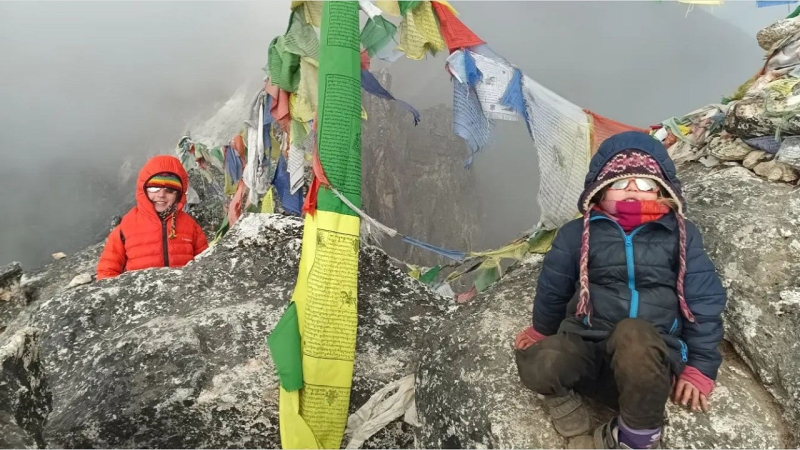 Mehr als abgedeckt 5.000 Meter: Ein vierjähriges Mädchen aus der Tschechischen Republik eroberte den Everest“ />< /p></p>
<p><img decoding=