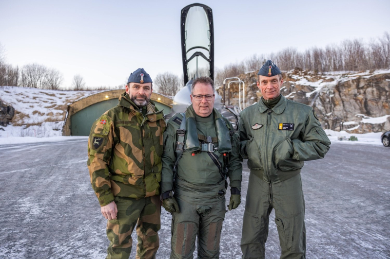 Die ersten F-16 landeten in Dänemark, um Piloten der Ukraine auszubilden Streitkräfte