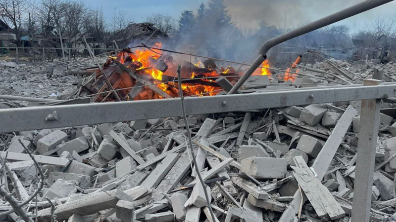 Streik im Bezirk Pokrowski: Gesucht werden fünf Erwachsene und vier Kinder unter den Trümmern“ /></p>
<p><img decoding=