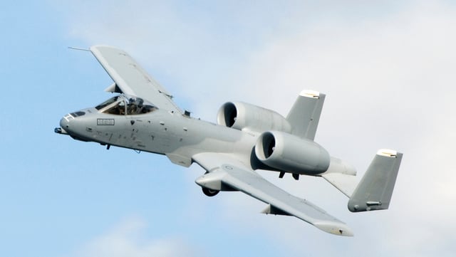 Unprätentiös und effektiv: Was man über das amerikanische Kampfflugzeug A-10 Warthog weiß