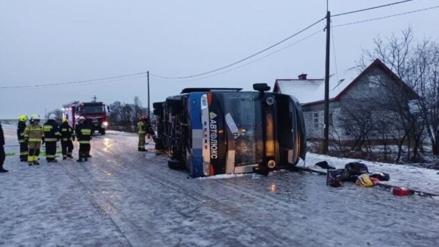 Ein Bus mit 61 Ukrainern ist in Polen umgekippt