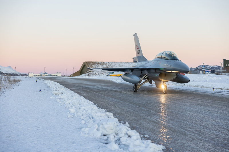 Die ersten F-16 landeten in Dänemark, um die ukrainischen Streitkräfte auszubilden Piloten