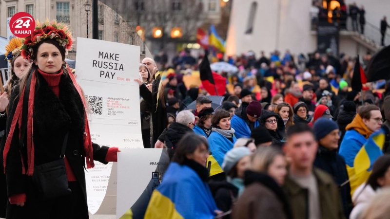 Make Russia Pay: in Europa und den USA Russland hat 300 Milliarden für Verbrechen in der Ukraine in Rechnung gestellt“ /></p>
<p>Protestteilnehmer stellten Russland begangene Verbrechen in Rechnung/Collage 24 Channel</p>
<p _ngcontent-sc140 class=