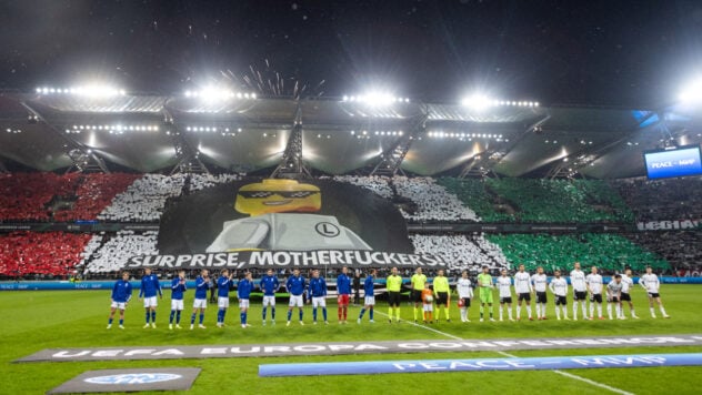 Ultras Legia trollte die UEFA mit einem Banner beim LC-Spiel, nachdem die Tribünen geschlossen waren