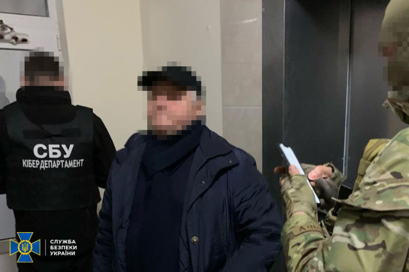 Der SBU nahm Unternehmer fest, die dem FSB dabei halfen, die Kontrolle über den Internetverkehr in der „DPR“ zu übernehmen.“ /></p>
<p>Foto: SBU</p>
<p><img decoding=