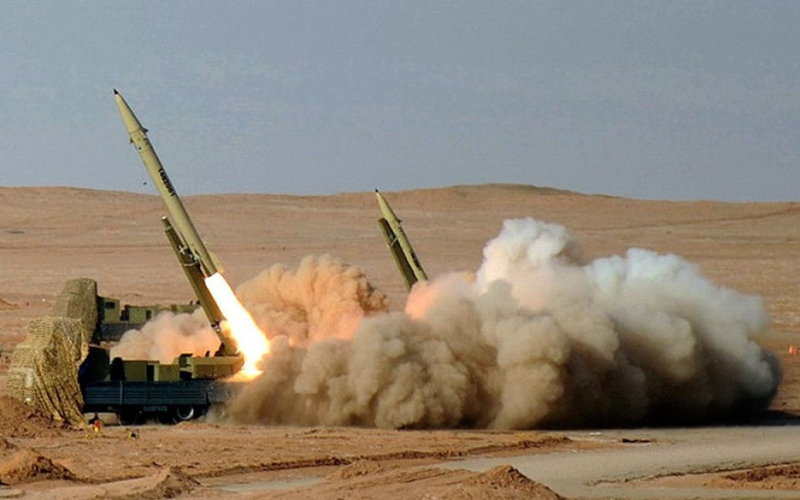 Iran gab den erfolgreichen Test ballistischer Langstreckenraketen bekannt. /></p>
<p><strong>Der Start erfolgte in Zusammenarbeit mit den Luft- und Raumfahrt- und Seestreitkräften.</strong></p>
<p><strong >Iran< /strong> sagte, es habe erfolgreich eine ballistische Langstreckenrakete von seinem Marinekreuzer aus getestet.</p>
<p>Dies berichtet <strong>Xinhua</strong> unter Berufung auf die Worte des Kommandeurs von das Korps der Islamischen Revolutionsgarde, Hossein Salami.</strong> p> </p>
<p>Er gab an, dass der Start in Zusammenarbeit mit den Streitkräften der Luft- und Raumfahrt- und Marine durchgeführt wurde.</p>
<p>„Neue Fortschritte haben die Reichweite erhöht und.“ Stärke unseres maritimen Einflusses bis zu jedem gewünschten Punkt. Unsere Seekreuzer können überall im Ozean präsent sein, und wenn wir von ihnen aus Raketen abfeuern können, gibt es natürlich kein sicheres Versteck für jeden, der uns bedroht“, sagte Salami .</p>
<p>Er sagte, dass das iranische Militär die Bewaffnung mit einer großen Anzahl modernster Drohnen sowie hochpräzisen Lenk- und ballistischen Raketen übernommen und damit „eine sehr komplexe und vernetzte Kombination moderner Fähigkeiten“ geschaffen habe.</p>
<p>Erinnern Sie sich daran, dass zuvor berichtet wurde, dass die<strong>USA nach dem Tod von drei amerikanischen Militärangehörigen in Jordanien eine Reihe von Angriffen auf iranische Ziele vorbereiten</strong>.</p>
<p>Darüber hinaus Wir haben zuvor darüber berichtet, dass <strong>die Vereinigten Staaten nach Luftangriffen im Irak und in Syrien zusätzliche Maßnahmen im Nahen Osten planen</strong>.</p>
<p> < h4>Verwandte Themen:</h4>
<p>Weitere Nachrichten</p>
<!-- relpost-thumb-wrapper --><div class=