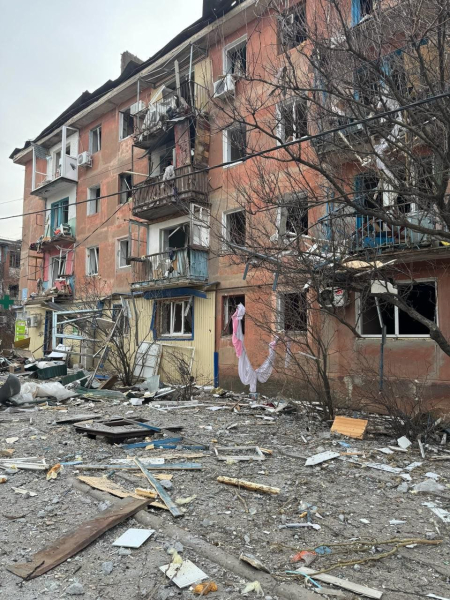 Russische Truppen schlagen Kurachowo mit einem Fliegerbombe: 16 wurden verletzt