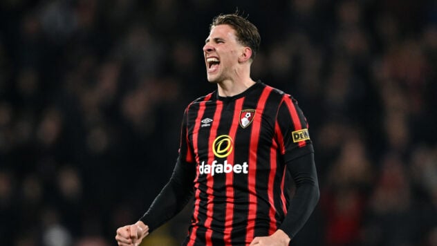 Zabarny erzielte sein Debüttor in der Premier League und Bournemouth feierte ein Comeback und verlor 0: 3 to Luton“/></p>
<p>Der ukrainische Verteidiger des englischen Bournemouth <strong>Ilya Zabarny</strong> erzielte sein Debüttor in der englischen Premier League, als er gegen Luton traf. Das Spiel selbst endete mit einem Comeback der Cherries und letztlich einem Sieg mit einem Stand von 4:3.</p>
<p>Dies war ein weiteres Spiel der 17. Runde der Premier League, das in der zweiten unterbrochen werden musste die Hälfte aufgrund eines Herzstillstands auf dem Fußballfeld von Luton-Kapitän Tom Lockyer. Der Fußballspieler wurde dann gerettet und die Mannschaften waren gezwungen, das Spiel zu wiederholen.</p>
<h2>Wie das Spiel lief Bournemouth — Luton</h2>
<p>Die Heimmannschaft kassierte in der neunten Spielminute nach einem Kopfball von <strong>Tagit Chong</strong>. In der 31. Spielminute verdoppelten die Gäste ihre Führung mit einem Tor von <strong>Chedozie Ogbene.</strong> Und kurz vor der Pause sorgte der Treffer von <strong>Ross Barkley</strong> für einen vernichtenden Schlag.</p>
<p>Jetzt schaue ich </p>
<p>Nach der Pause < strong>Dominique Solanke erzielte ein Tor für Bournemouth.</strong> Und das zweite Tor erzielte das gegnerische Tornetz <strong>Ilya Zabarny.</strong></p>
<p>Nach der Ecke kämpften die Luton-Spieler zurück, aber der erste am Ball war der Ukrainer, der ihn über die Torlinie köpfte. Der Verteidiger warf ihn über die Linie, sodass das Tor gewertet wurde.</p>
</p>
<p>Zwei Minuten nach Zabarnys Tor stellte Bournemouth dank eines Treffers von <strong>Antoine Semenio den Ausgleich im Spiel wieder her .</strong> Und in der 83. Minute erzielte derselbe Semenio einen Doppelpack und verhalf der Mannschaft zu einem spektakulären Comeback und drei Punkten.</p>
<p>In der Premier League-Wertung liegt Bournemouth auf dem 13. Platz, mit 35 Punkte. Luton liegt mit 21 Punkten auf dem 18. Platz in der Abstiegszone. Spitzenreiter der Meisterschaft ist Arsenal (64), das in weiteren Indikatoren vor Liverpool (64) liegt.</p>
</p></p>
<!-- relpost-thumb-wrapper --><div class=