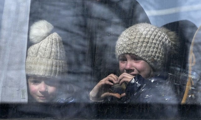 Das jüngste ist erst zwei Jahre alt: fünf weitere Kinder wurden aus der Besatzung zurückgebracht