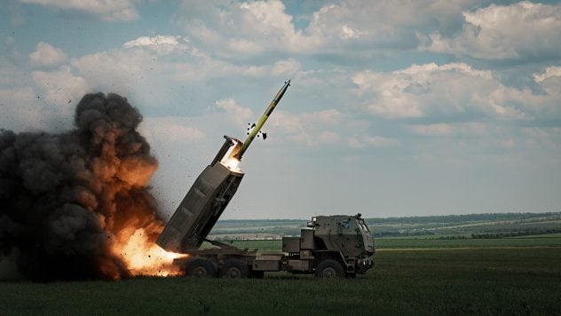 HIMARS MLRS: Wie viele Installationen gibt es in der Ukraine und der Preis für eine Salve