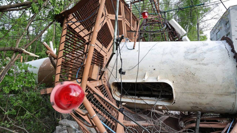 Streik auf dem Fernsehturm in Charkow am 22. April: Fotos und was über die Zerstörung bekannt ist