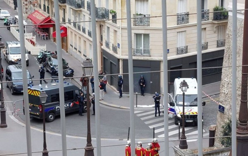 Ein Mann mit Sprengstoff brach in das iranische Konsulat ein in Paris, um „den Tod meines Bruders zu rächen“ /></p>
<p>/LP</p>
<p _ngcontent-sc90 class=