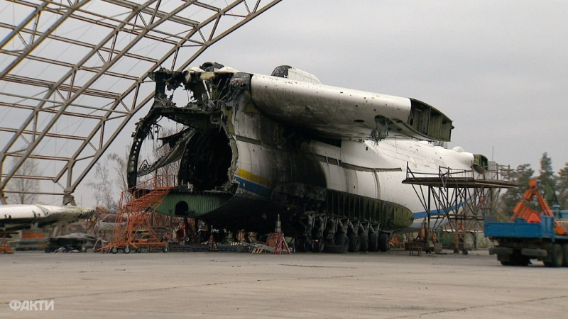 Busse und Flugzeuge brannten: Wie der Flugplatz Gostomel verteidigt wurde und warum es nicht möglich war, Mriya zu retten