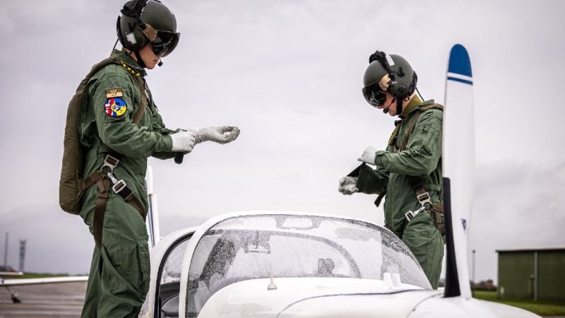 Die nächste Stufe - in Frankreich: Ukrainische Streitkräfte Piloten absolvierten eine Ausbildung bei F-16 in Großbritannien“ /></p>
<p><img decoding=